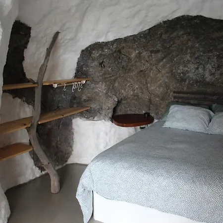 Apartment Contemporary Cave House *