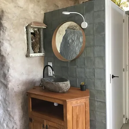 Apartment Contemporary Cave House